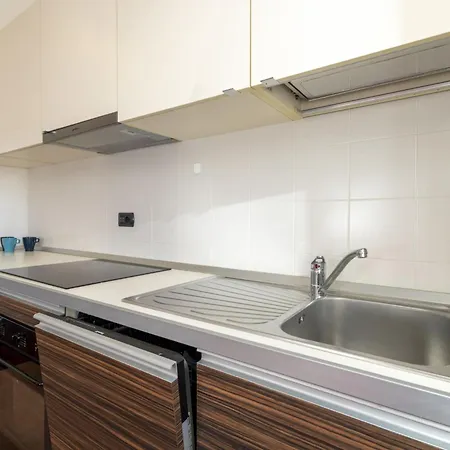 Fashion Soupra By Interhome * Milan